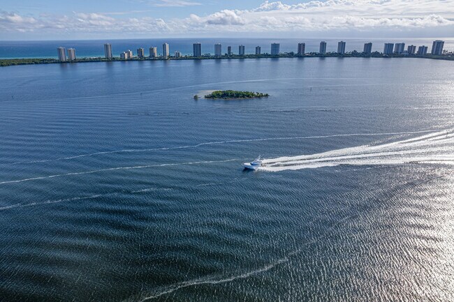 Foto del edificio - 112 Doolen Ct