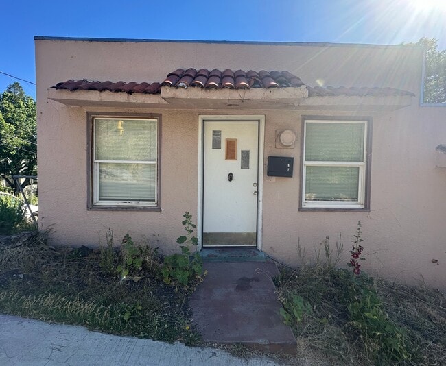 Building Photo - 433 N 7th St