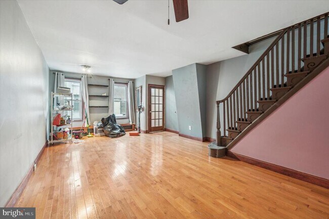 Building Photo - 527 Greenwich St