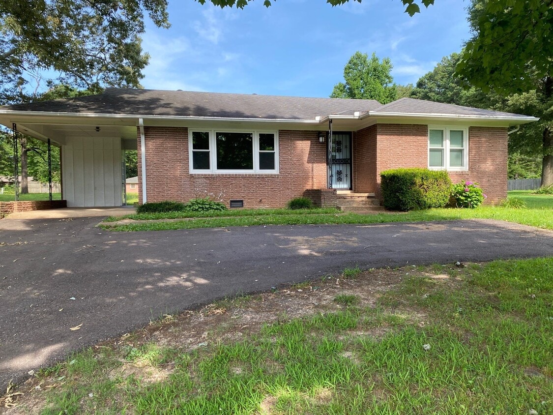 Primary Photo - 2899 Old Medina Rd