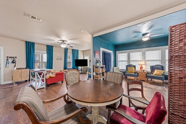 Foto del edificio - 312 Lytle St