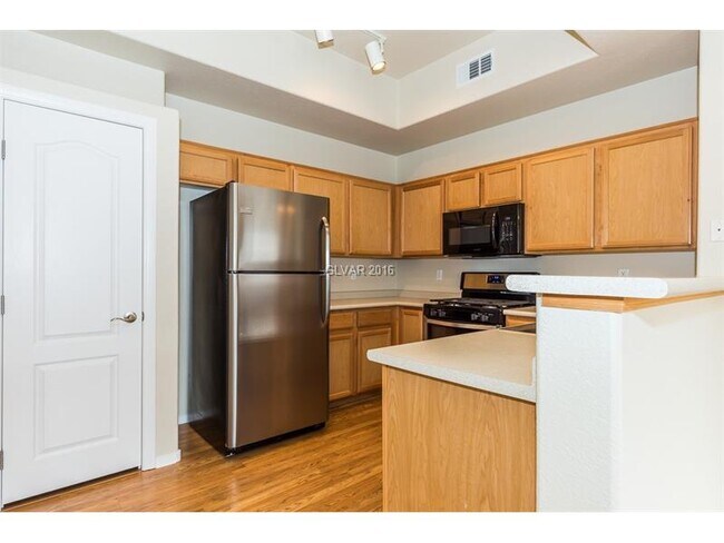 Building Photo - 10650 Calico Mountain Ave
