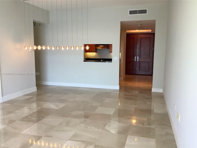 Foto del edificio - 1425 Brickell Ave