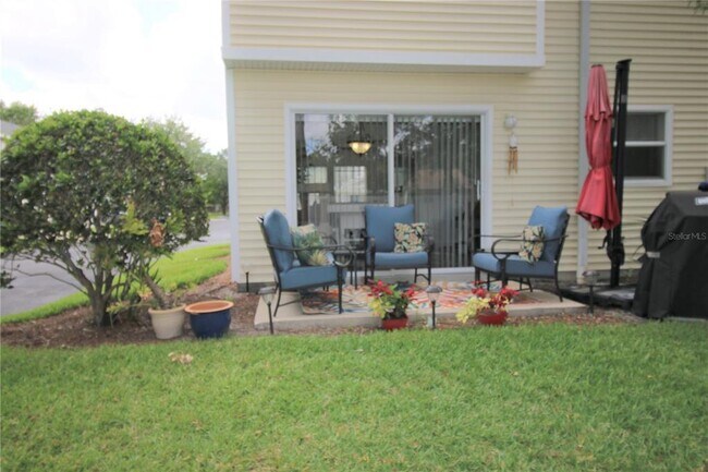 Building Photo - 13049 Thoroughbred Loop