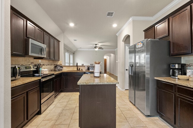 Building Photo - 617 Wounded Knee Dr