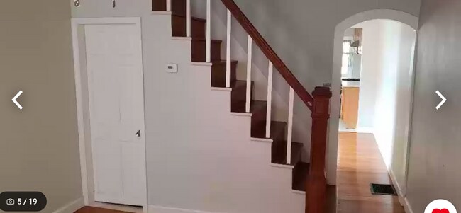 Stairwell Upstairs - 123 Bloomsberry St