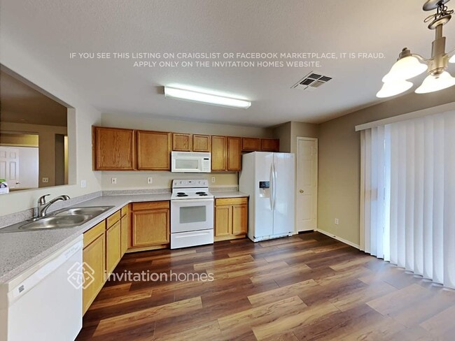 Building Photo - 3032 W Desert Vista Trail