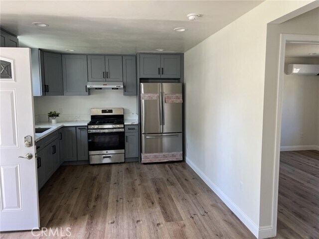 Foto del edificio - 23631 Prospect Valley Dr