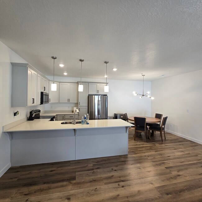 Cocina - 2342 E 830 S