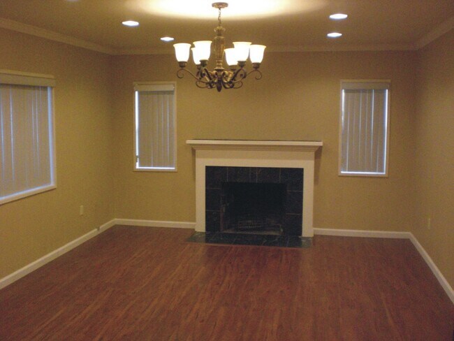 Foto del edificio - 6407 Gentry Ave
