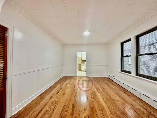 Foto del edificio - 2850 E 197th St