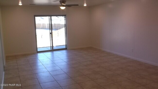 Building Photo - 8936 E Yavapai Rd