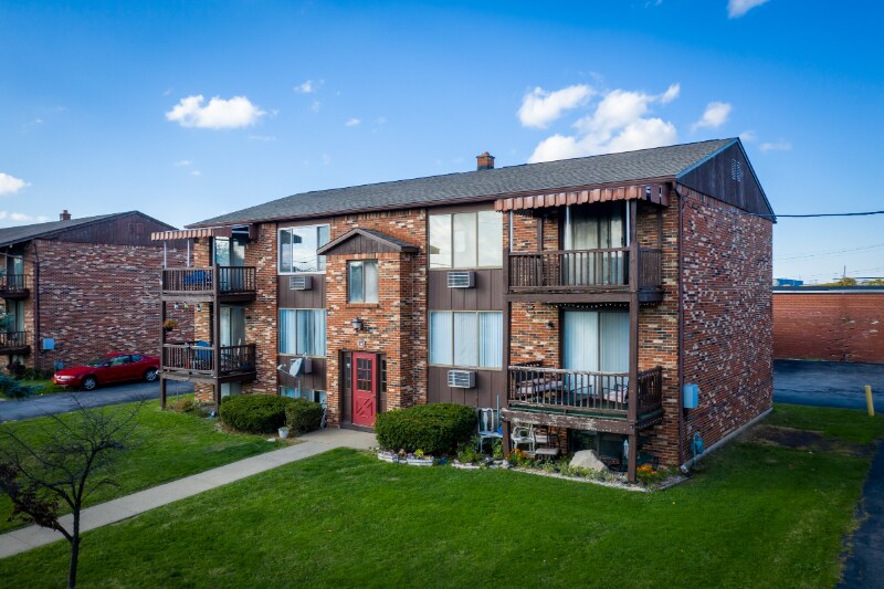 2125 Barton Ct Unit 2, Buffalo, NY 14217 Room for Rent in Buffalo