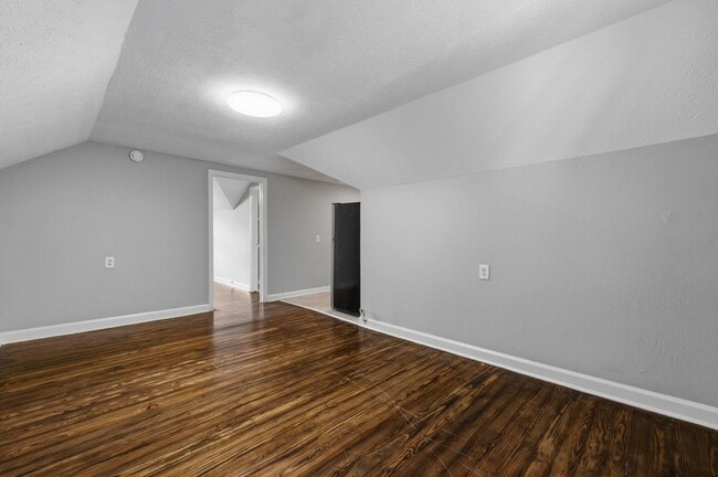 Building Photo - 18th St 1404***Hunter Ward