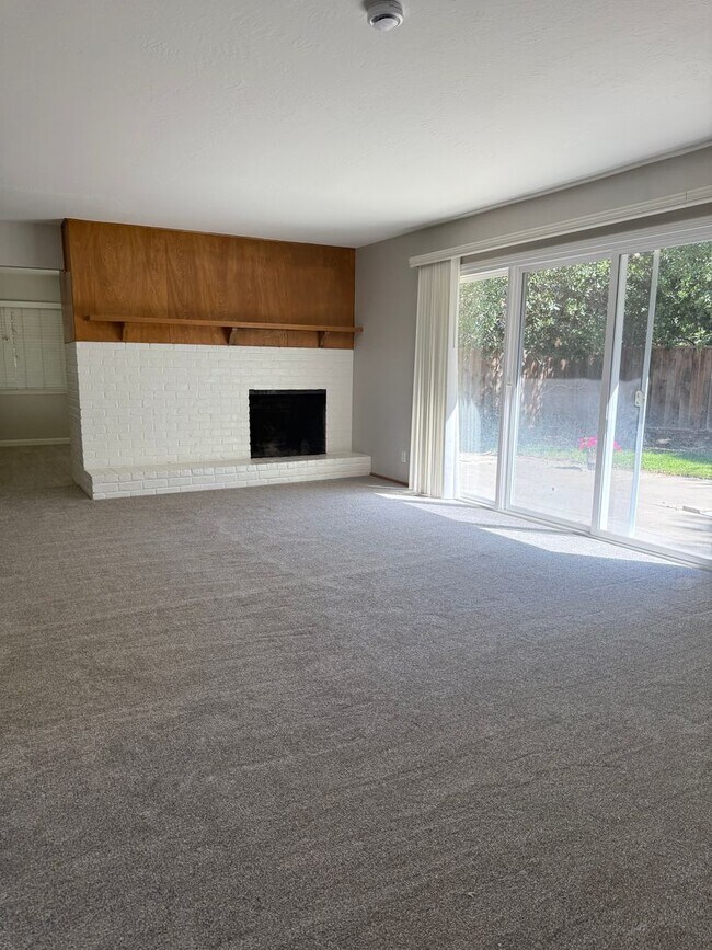 Foto del edificio - Spacious Waverly Park Home