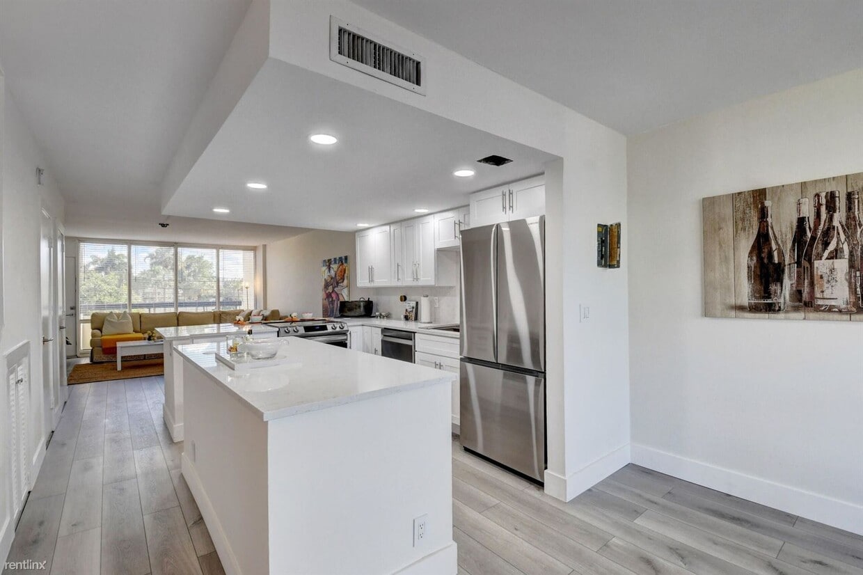 Primary Photo - 2 br, 2.5 bath House - 1401 S Federal Hwy ...