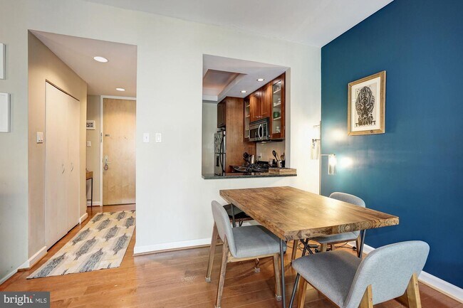 Foto del edificio - 3251 Prospect St NW