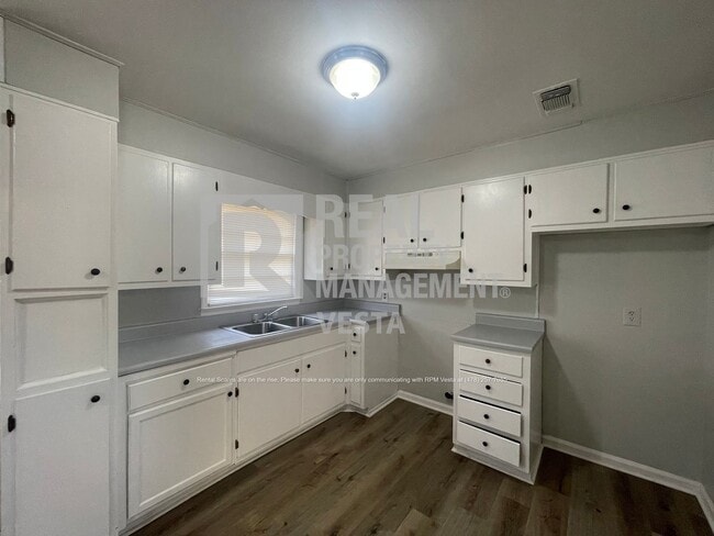 Building Photo - 4273 Hillary Pl