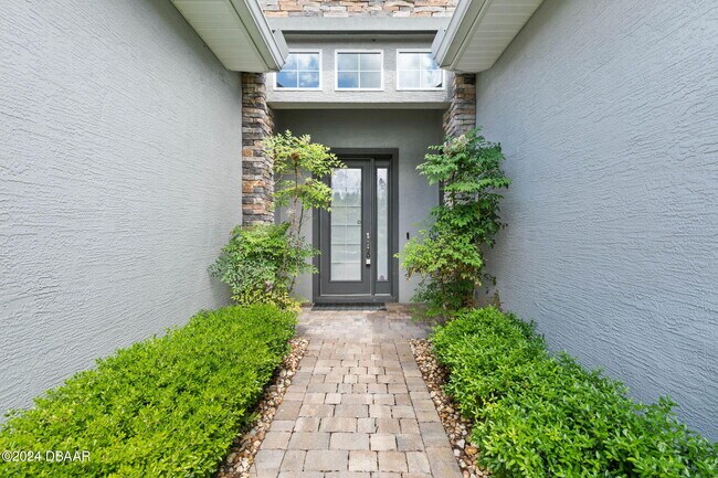 Building Photo - 714 Aldenham Ln