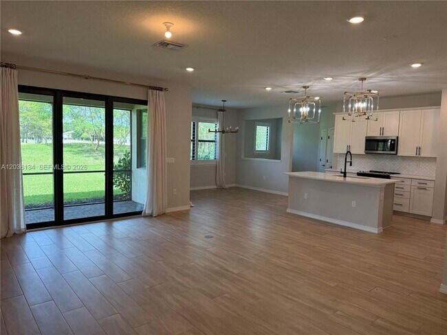 Foto del edificio - 8112 NW 78th St