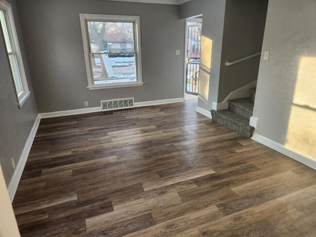 Building Photo - 4264-4266-4266 N Sercombe Rd