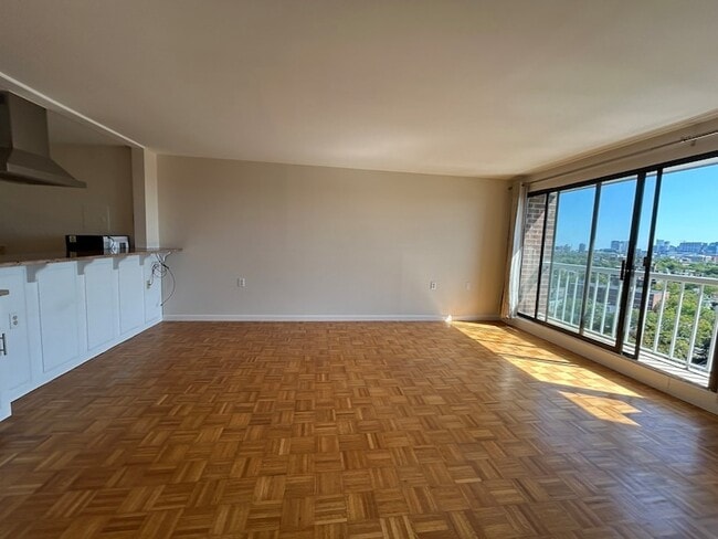 Photo - 1105 Massachusetts Avenue Unit 12G Apartment