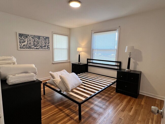 Foto del edificio - 9429 Harold Dr