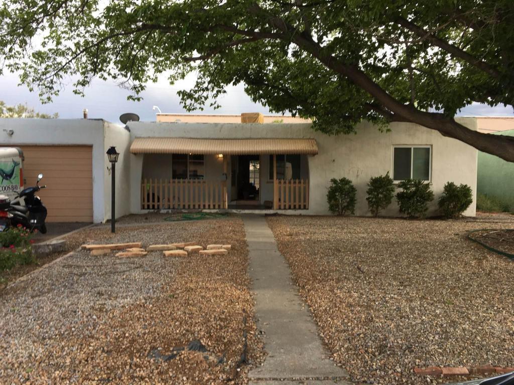 Foto principal - 3012 Frontier Ave NE