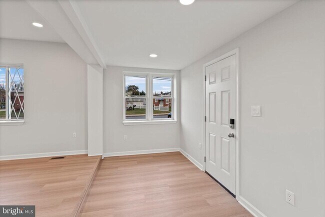 Building Photo - 730 New Pittsburg Ave