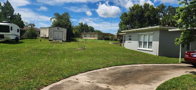 Building Photo - Charming 2-Bedroom Retreat on Christmas Hill in Titusville