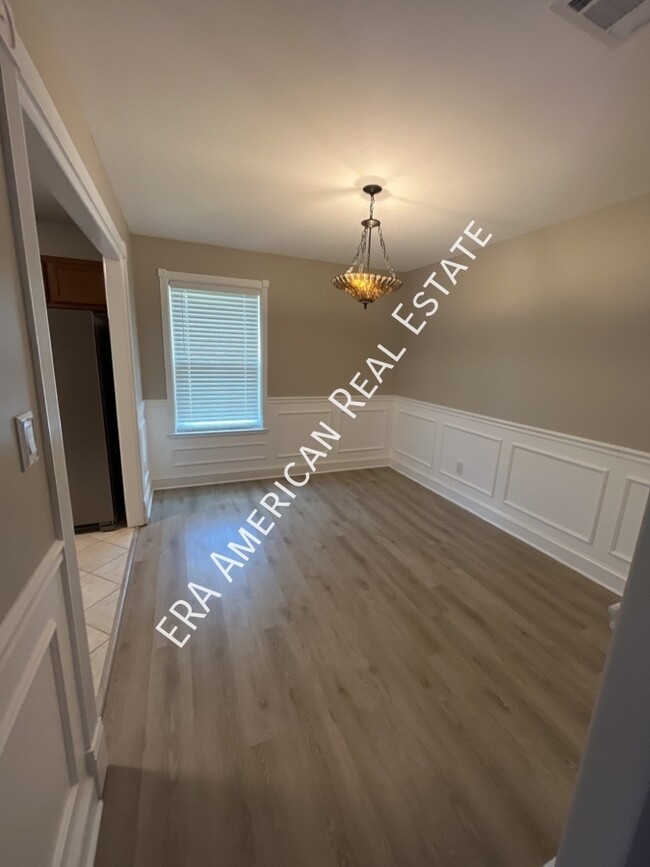 Building Photo - 317 Springwood Cir