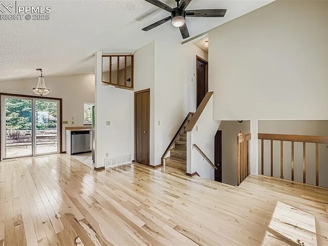 Foto del edificio - 5410 Sacramento Pl