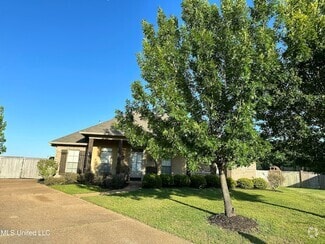 Building Photo - 151 Mason Way