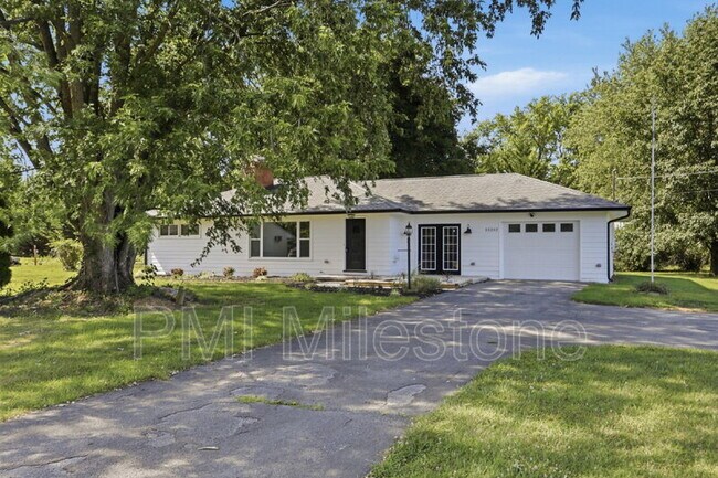Foto del edificio - 13242 Greensburg Rd