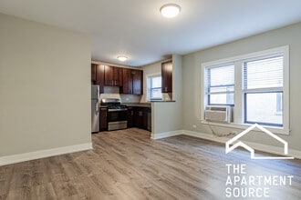 Building Photo - 705 W Brompton Ave