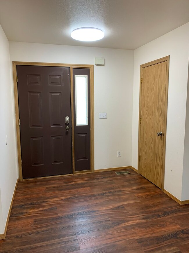 Foto del edificio - 3 Bdrm 1.5 Ba | Muldoon & Tudor area | AVA...