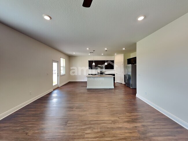 Foto del edificio - 14530 Cedar Mill Dr