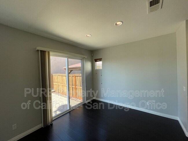 Building Photo - 2320 Magnolia Way
