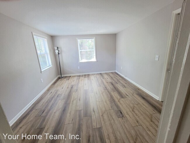 Building Photo - 3 br, 1 bath House - 601 McLennan St