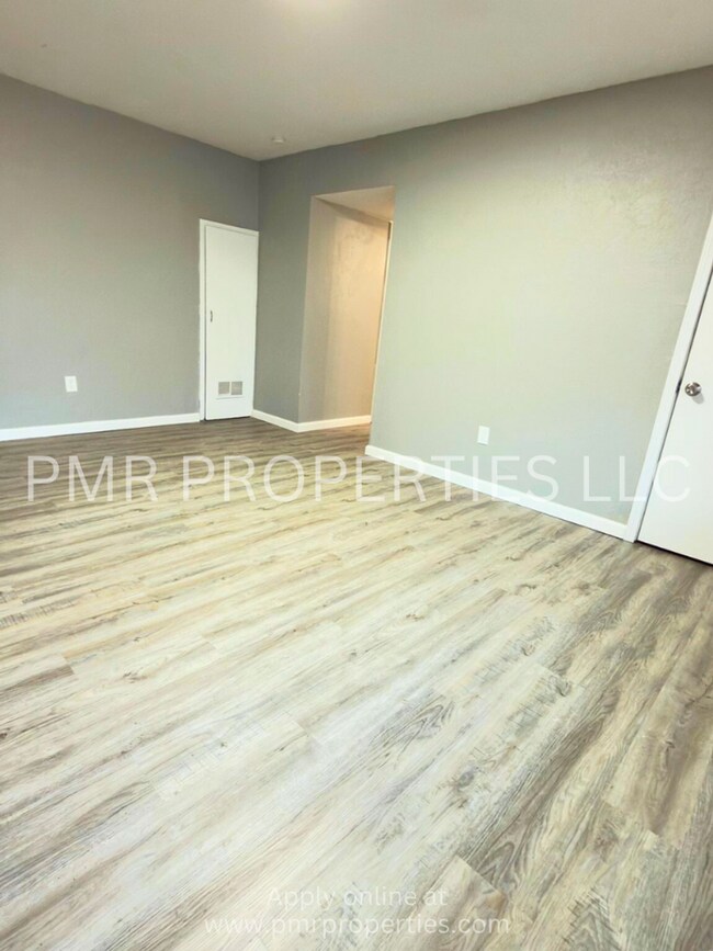 Foto del edificio - 3 Bedrooms/1.5 Bathroom House