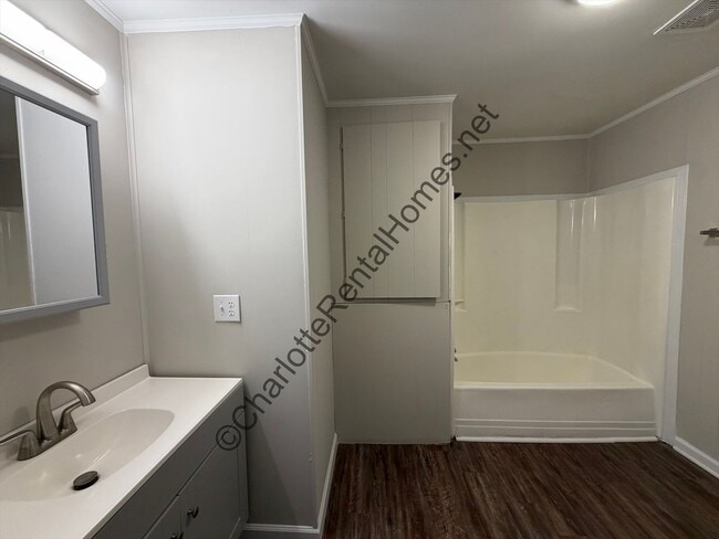 Building Photo - Updated one story home less than 10 minutes from Catawba Two Kings Casino