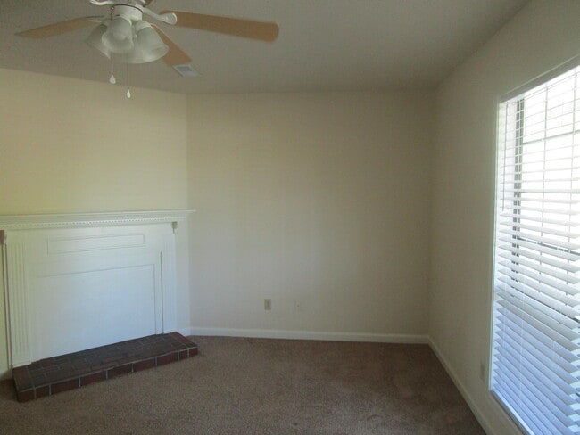 Building Photo - 600 Archdale Dr