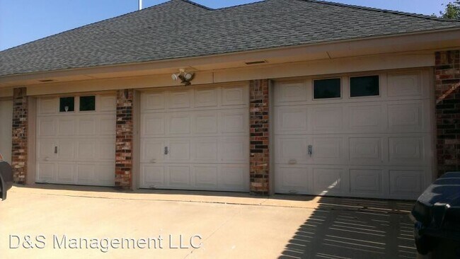 Building Photo - 3 br, 2 bath House - 9916 Country Club Drive
