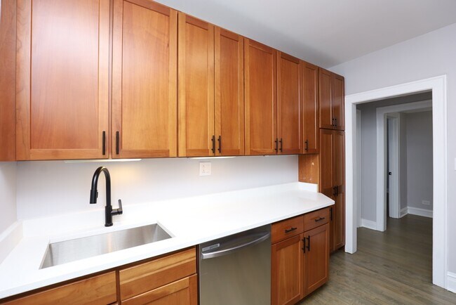 Foto del edificio - 1352 W Carmen Ave