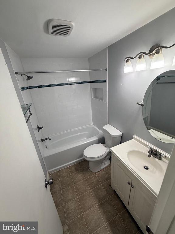 Foto del edificio - 13200 Chalet Pl