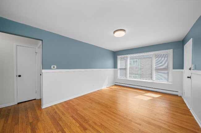 Building Photo - 8917 S Cottage Grove Ave
