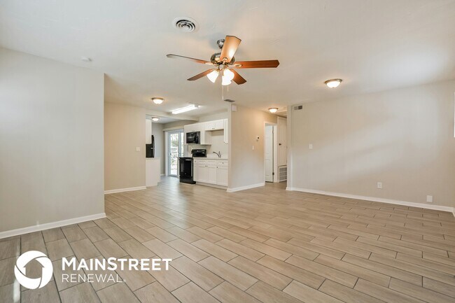 Foto del edificio - 1070 Emerald Dr