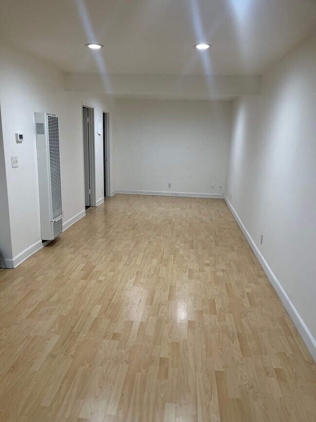 Foto del edificio - 4712 Whitsett Ave