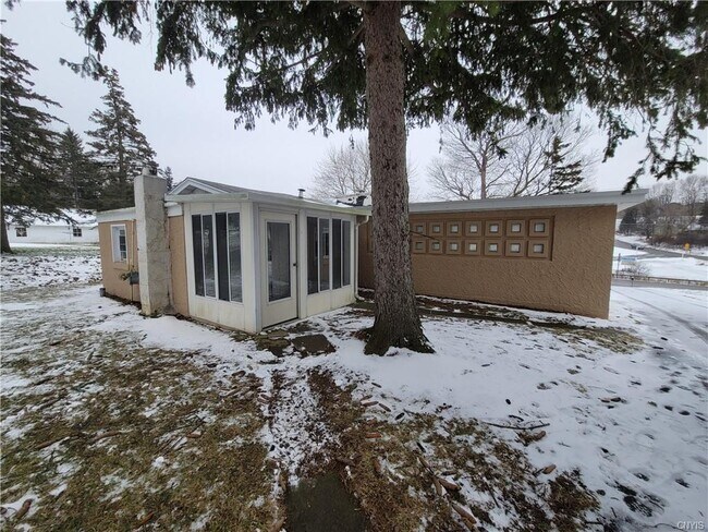 Building Photo - 5190 Onondaga Rd