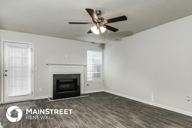 Foto del edificio - 5755 Blacktop Ct